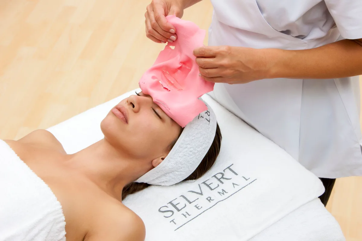Maschera viso peel off